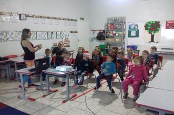 Secretaria de Saúde realiza atividades com alunos da EMEI