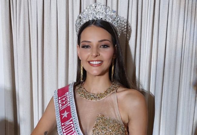 Rauany Matias Schott conquista a faixa de Miss Teen Model RS representando nosso município