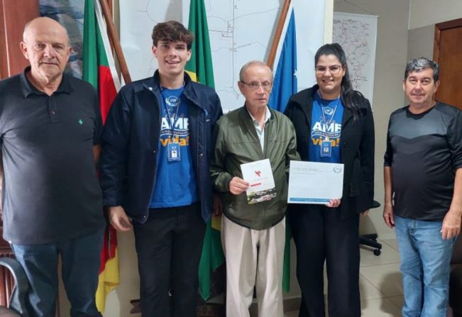 Convite para o Lançamento da Faculdade de Gastronomia, na Antonio Meneghetti Faculdade