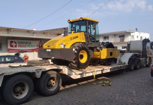 Prefeitura Municipal Adquire Rolo Compactador com Economia Significativa