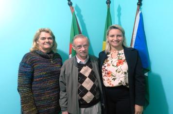 Prefeito Artur Ludwig recebe representante da Faculdade América do Sul