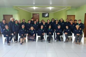 Assistência Social de Paraíso do Sul entrega uniformes para integrantes dos Grupos de Danças