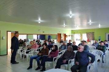 Produtores de leite se reúnem com Empresa Dália Alimentos