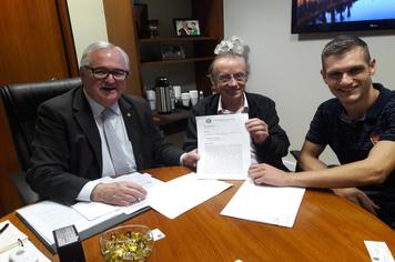 Prefeito e Secretário de Administração de Paraíso do Sul participaram da XXII Marcha à Brasília