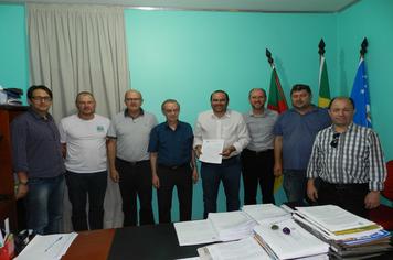 Prefeito Artur Ludwig recebe assessores da Deputada Estadual Juliana Brizola