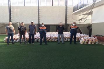 Município recebeu 50 cestas básicas da Defesa Civil para famílias em situação de vulnerabilidade social