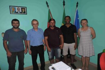 Prefeito Artur dá Posse a novo Servidor