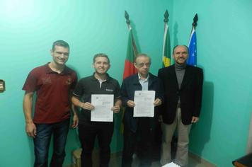 Paraíso do Sul assina contrato de prestação de serviço de Coleta Seletiva de Lixo