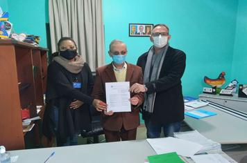 Prefeitura contrata Empresa para revisar plano de Saneamento Básico.