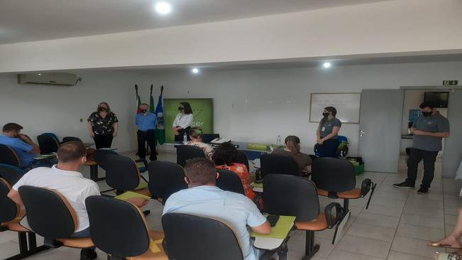 Município fecha parceria com Projeto Crescer Legal