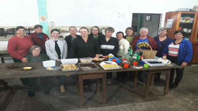 Equipe da Secretaria de Saúde visita os grupos do município