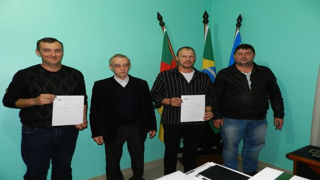 Prefeito Artur Ludwig dá posse aos novos Secretários Municipais de Paraíso do Sul