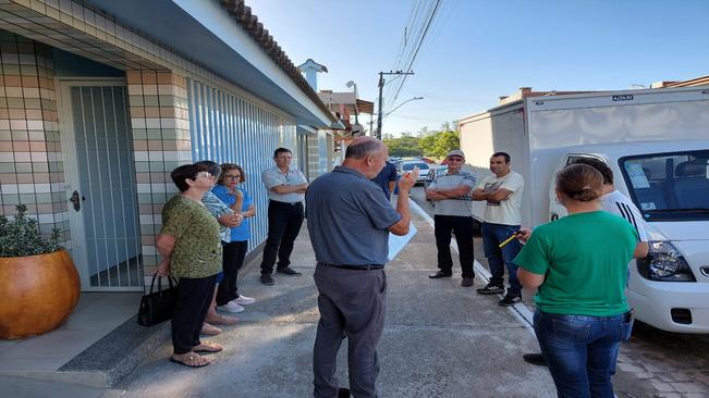 Prefeitura Municipal assina Contrato de Concessão de Uso de Caminhão baú com Associação FlorEser Agroecológico