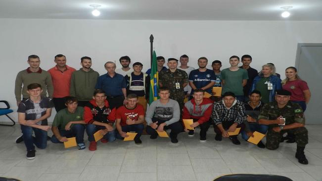 Juramento à Bandeira e entrega de CDI acontece em Paraíso do Sul