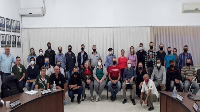 Foi aprovado Projeto de Lei que cria Programa de Bovinocultura leiteira no município