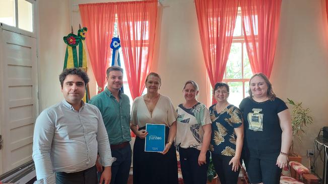 Secretaria de Educação e Cultura firma parceria com a Fundação Antonio Meneghetti através do Projeto “Estamos Juntos”