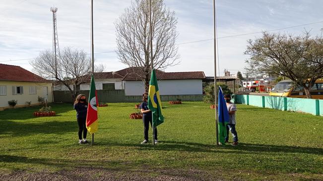 As atividades da Semana da Pátria tiveram início no município