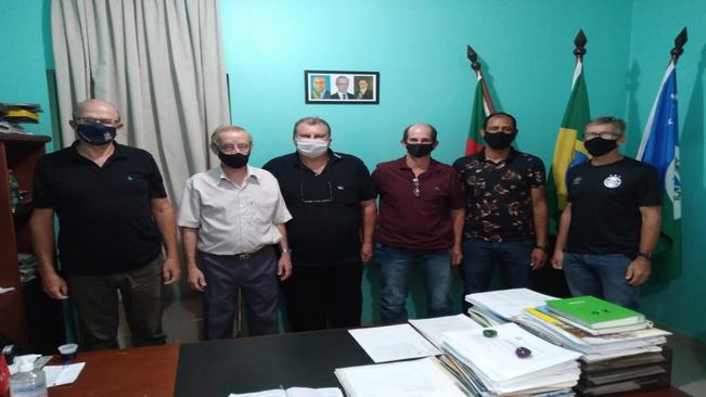 Pensando em melhorias, Poder Público busca alternativas para amenizar problemas referentes á água no município.