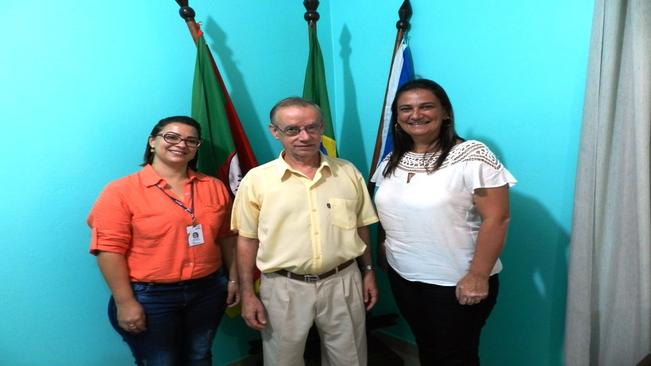 Integrantes do SENAC de Cachoeira do Sul visitam Prefeito Artur Ludwig
