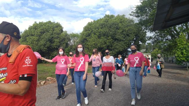 Chá Rosas de outubro foi marcado por atividades voltadas á prevenção da saúde da mulher