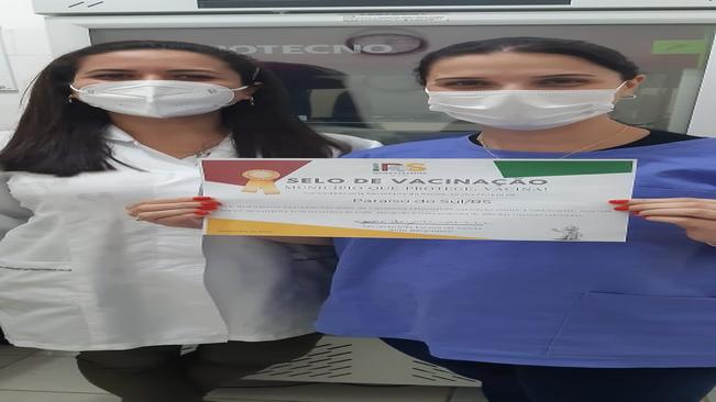 Selo de vacinação é entregue á Equipe de Imunizações da Secretaria de Saúde de Paraíso do Sul