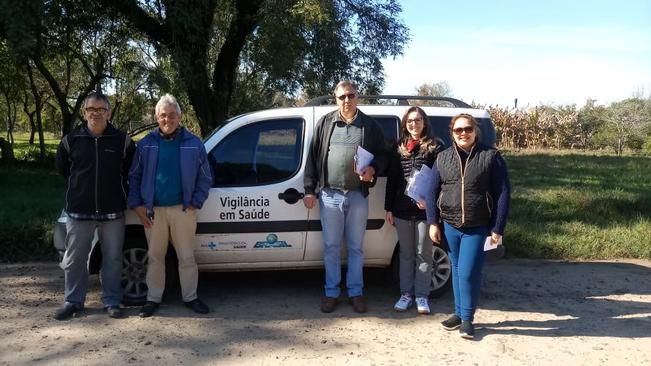 Equipe de endemias realiza o LIA (levantamento de índice rápido) nos domicílio da cidade