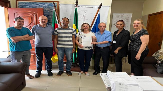 Prefeito realiza posse de nova Operária