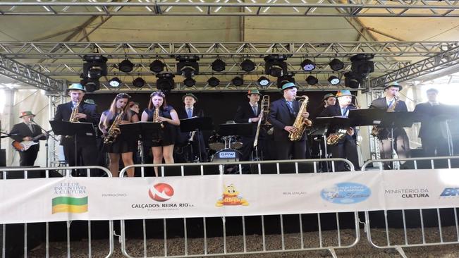 Orquestra de Candelária encanta o público em Paraíso do Sul